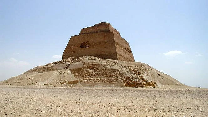 meidum, pyramid egypt travel booking